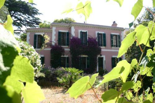 Hostal Villa Belle Rive