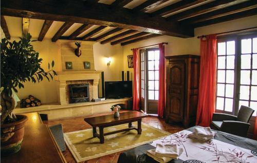 Four-bedroom Holiday Home In Gardonne