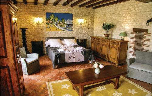 Four-bedroom Holiday Home In Gardonne