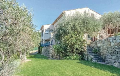 Five-bedroom Holiday Home In Montauroux