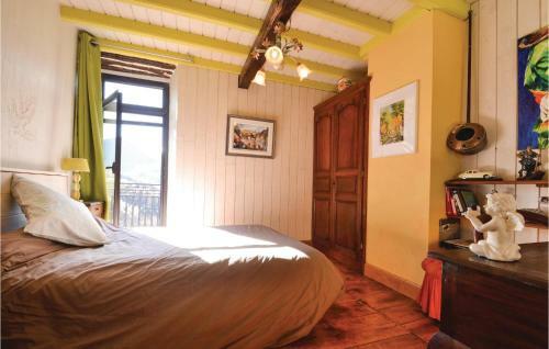 Two-bedroom Holiday Home In Razecueille