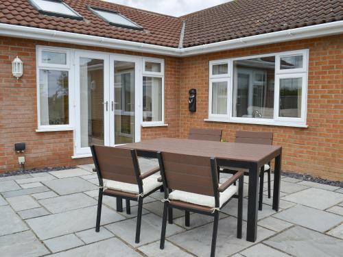 Henry's Bungalow