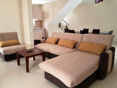 Villa Crystal Town House