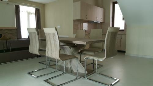 Villa Crystal Town House