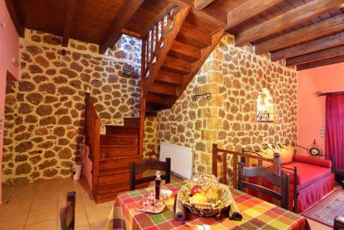 Hostal Filiantra Guesthouse