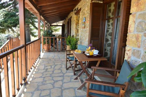 Hostal Filiantra Guesthouse