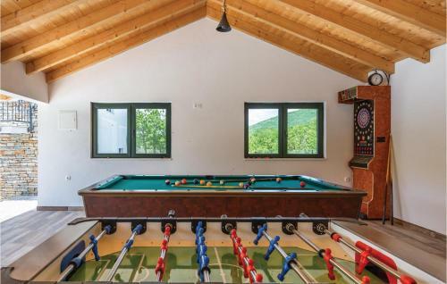 Four-bedroom Holiday Home In Krivodol