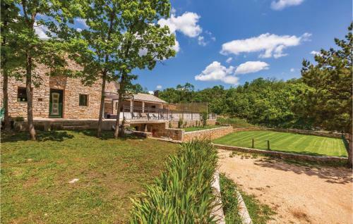 Four-bedroom Holiday Home In Krivodol
