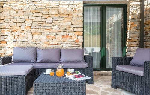 Four-bedroom Holiday Home In Krivodol