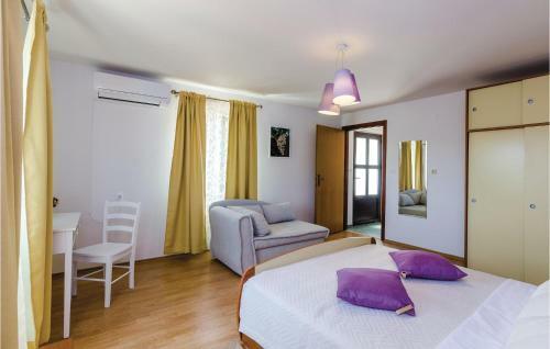 Two-bedroom Holiday Home In Oslje