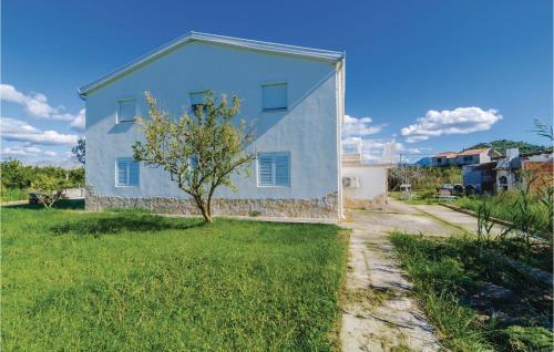Two-bedroom Holiday Home In Opuzen