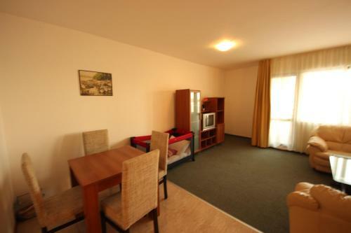 Menada Ravda Apartments