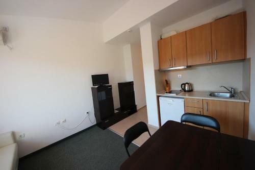 Menada Ravda Apartments