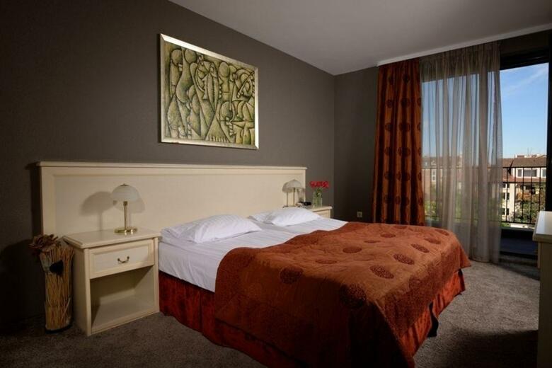 St. George Hotel