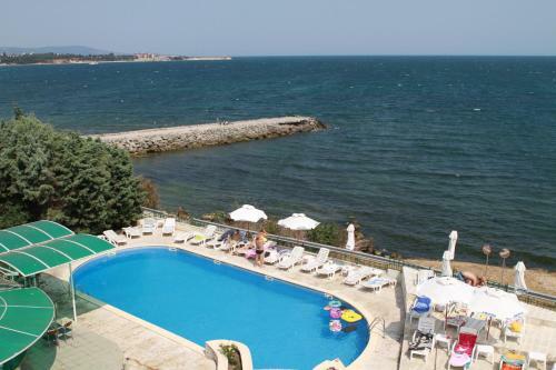 Peter Hotel
