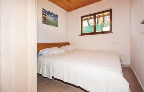 Two-bedroom Apartment In Jadrija