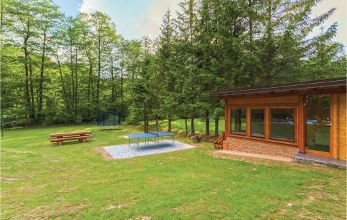 Three-bedroom Holiday Home In Brestovac