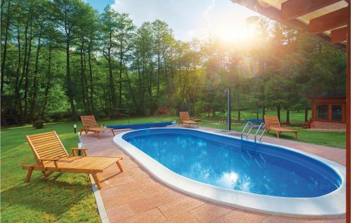 Three-bedroom Holiday Home In Brestovac