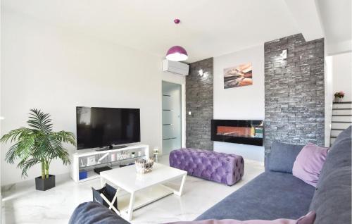 Four-bedroom Holiday Home In Dicmo