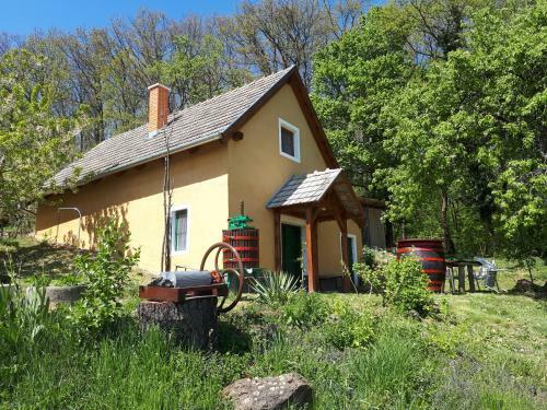 Cottage By The Woods