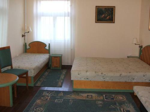 Villa T?serd? Kast�ly �d�l?