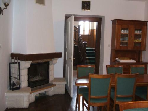 Villa T?serd? Kast�ly �d�l?