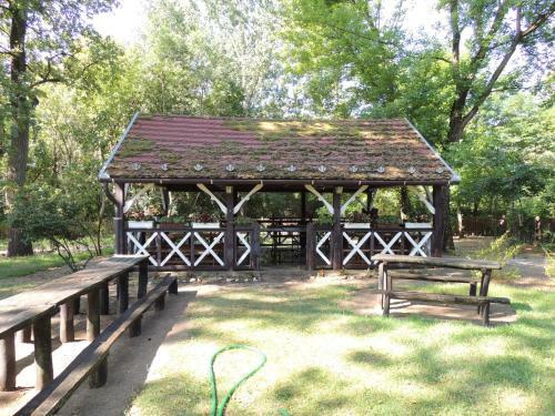 Villa T?serd? Kast�ly �d�l?