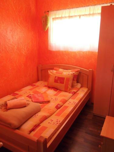 Rooms & Apartment Ljiljana