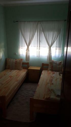 Rooms & Apartment Ljiljana