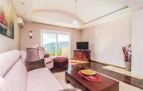 Three-bedroom Holiday Home In Igalo
