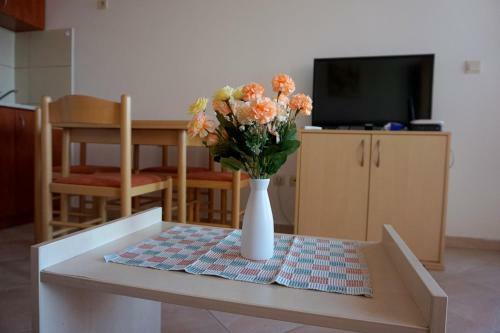 Apartment Orange