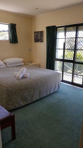 Castlepoint Holiday Park & Motels