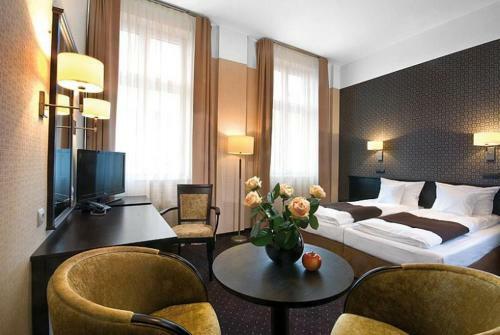 Hotel Senator