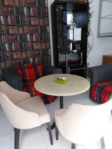 Hostal Guesthouse Night&day