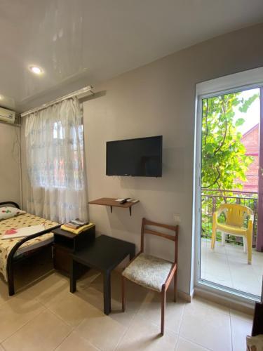 Hostal Guest House On Oktyabrskaya 93
