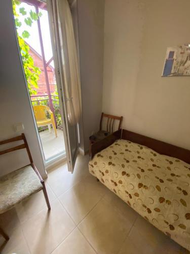 Hostal Guest House On Oktyabrskaya 93