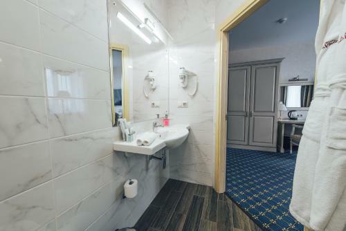 Vladimir Hotel