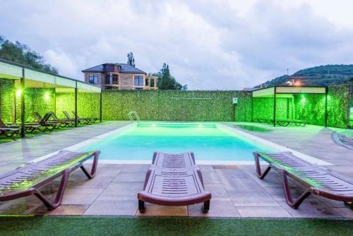 Hostal Furnished Rooms Dursoley