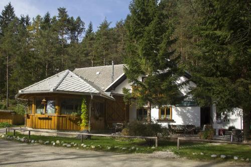 Hostal Guesthouse Draga