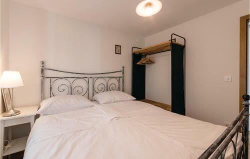 Four-bedroom Holiday Home In Sela Na Krasu