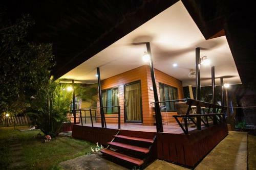 Hotel Baan Ruen Rim Nam
