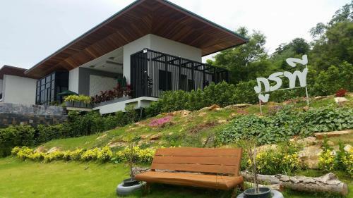 Hotel Phurapee Pakchong