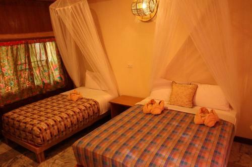 Hotel Longtail Beach Resort