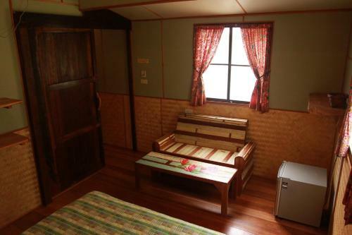 Hotel Longtail Beach Resort