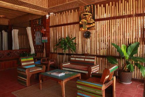 Hotel Longtail Beach Resort
