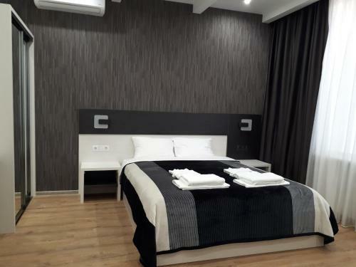Iris Apartments
