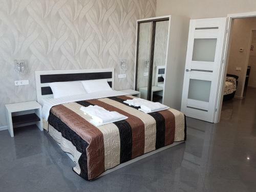 Iris Apartments