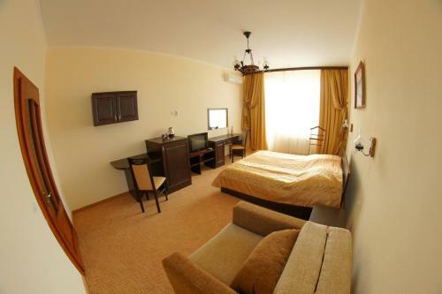 Erney Laz Hotel