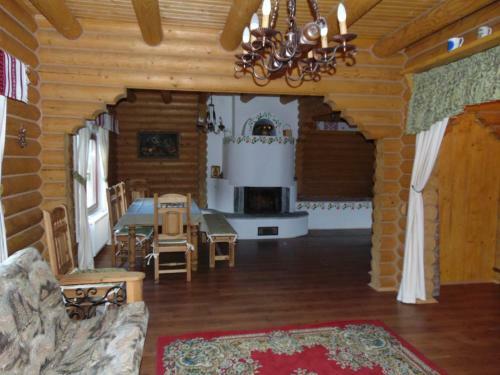 Leoslav House