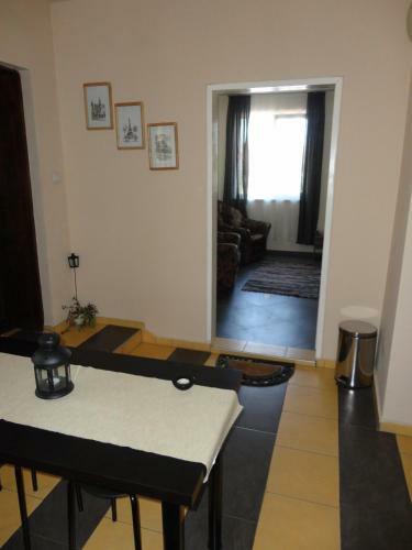 Hostal Avel Guest House